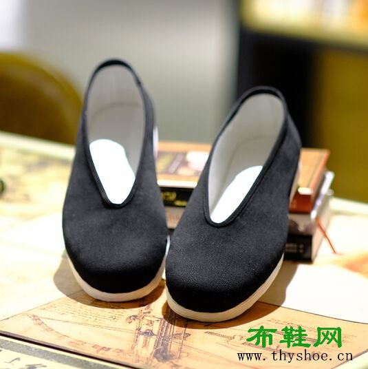 内联升老北京布鞋的百年情缘与经典千层底小圆口布鞋的选料工序特制